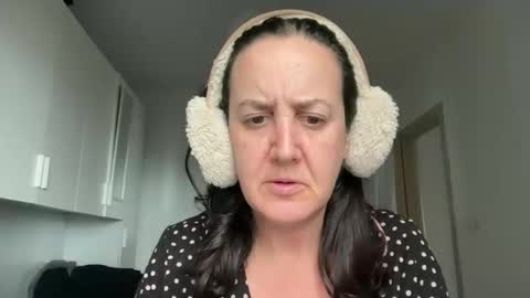 Dr. Resa online show from February 8, 7:34 am