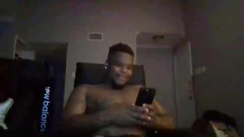 Snapshot of dsmoov_ chatting on November 21, 6:12 am SmoovFanz online show from November 21, 6:12 am