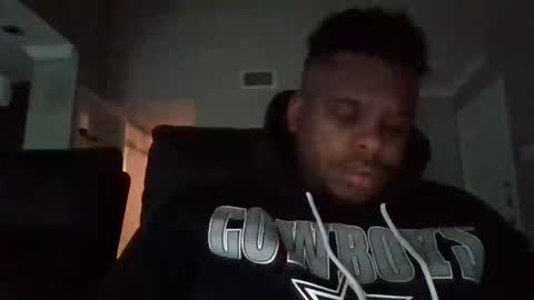 Snapshot of dsmoov_ chatting on December 4, 5:43 pm SmoovFanz online show from December 4, 5:43 pm