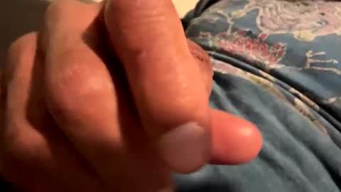 Snapshot of dthrow12 chatting on October 10, 8:02 am dthrow12 online show from October 10, 8:02 am