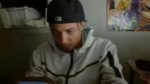 Snapshot of dubz07 chatting on January 15, 12:15 am dubz07 online show from January 15, 12:15 am