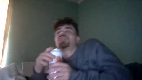 Snapshot of dude106954 chatting on February 24, 5:33 pm dude106954 online show from February 24, 5:33 pm