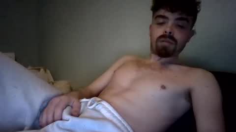 Snapshot of dude106954 chatting on March 3, 12:39 am dude106954 online show from March 3, 12:39 am