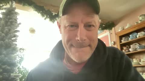 Snapshot of dudeinnh chatting on February 12, 7:02 pm Steve online show from February 12, 7:02 pm