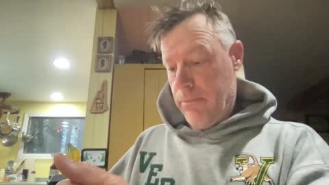 Snapshot of dudeinnh chatting on September 16, 10:27 am Steve online show from September 16, 10:27 am