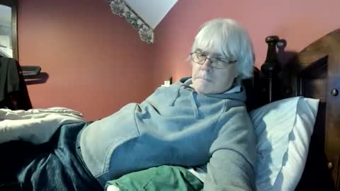 Snapshot of dug38 chatting on April 22, 5:14 pm Doug online show from April 22, 5:14 pm