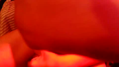 Snapshot of duh541228490531 chatting on January 8, 7:03 am nomadjon online show from January 8, 7:03 am