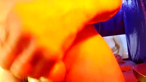 Snapshot of duh541228490531 chatting on January 19, 6:09 am nomadjon online show from January 19, 6:09 am