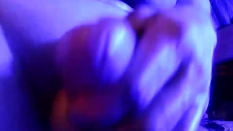 Snapshot of duh541228490531 chatting on March 8, 10:54 am nomadjon online show from March 8, 10:54 am