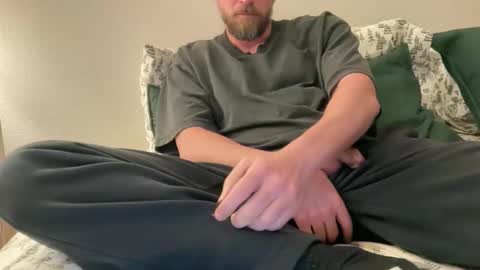 Snapshot of duke_london chatting on December 5, 3:15 am Duke online show from December 5, 3:15 am