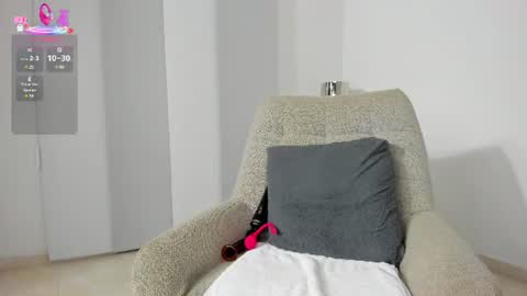 Snapshot of dulce1_ chatting on July 17, 8:54 am Dulce online show from July 17, 8:54 am