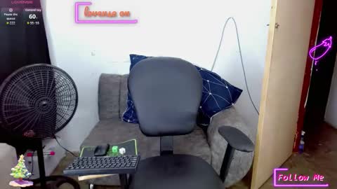 dulce2415 online show from February 26, 3:27 am