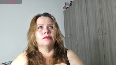 Snapshot of dulce_anahi_ chatting on November 15, 1:58 am Im Dulce online show from November 15, 1:58 am