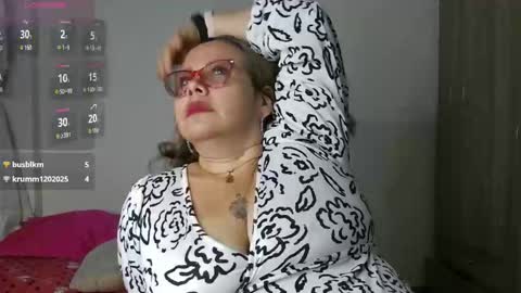 Snapshot of dulce_anahi_ chatting on November 30, 1:42 am Im Dulce online show from November 30, 1:42 am