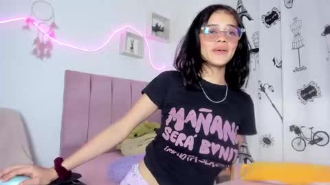 Snapshot of dulce_eden chatting on March 10, 3:44 am dulce online show from March 10, 3:44 am