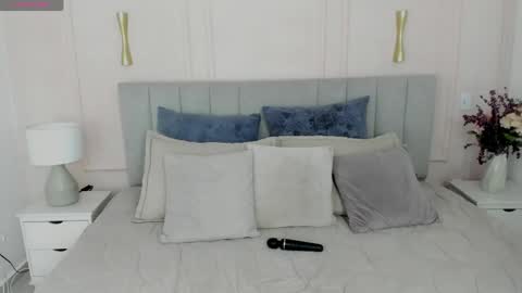 Emi  online show from April 17, 12:08 pm