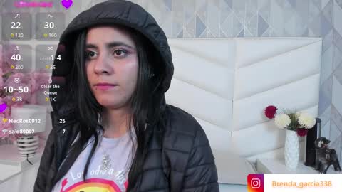 Snapshot of dulce_hiil_ chatting on December 27, 5:52 am Monday 5-2 am From Tuesday to Friday5-1 am Colombia time online show from December 27, 5:52 am