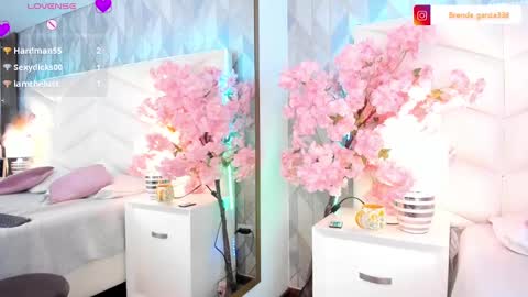 Snapshot of dulce_hiil_ chatting on February 23, 6:39 am Monday 5-2 am From Tuesday to Friday5-1 am Colombia time online show from February 23, 6:39 am