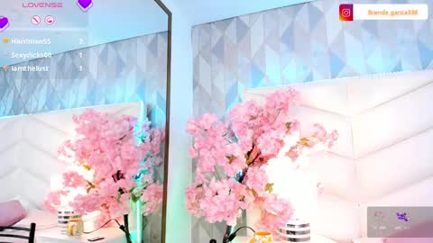 Snapshot of dulce_hiil_ chatting on February 23, 12:48 pm Monday 5-2 am From Tuesday to Friday5-1 am Colombia time online show from February 23, 12:48 pm