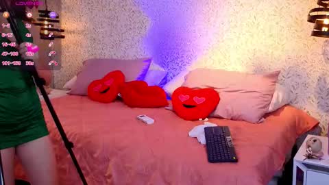 Snapshot of dulce_isabel_ chatting on February 7, 3:32 am dulce_isabel_ online show from February 7, 3:32 am