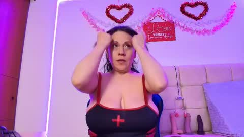 Dulce Maria online show from February 18, 11:39 am