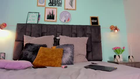 Snapshot of dulceaurora_ chatting on March 8, 2:55 am DULCE AURORA online show from March 8, 2:55 am