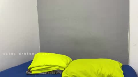 dulceizzy online show from March 22, 12:36 am