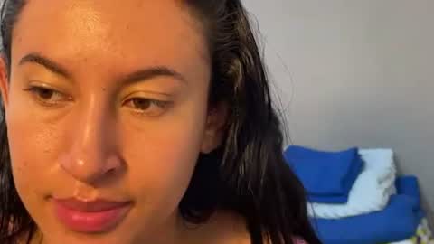 dulceizzy online show from April 8, 12:16 pm