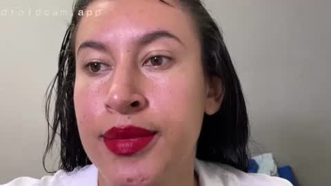 dulceizzy online show from April 9, 12:32 am