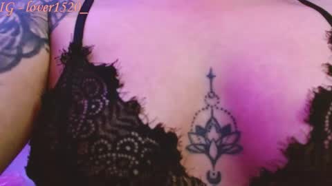 Snapshot of dulcemaria_alvarez22 chatting on December 7, 11:34 pm Dulce online show from December 7, 11:34 pm