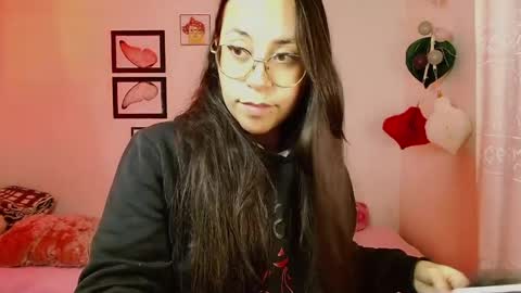 Dulce online show from April 7, 4:13 am