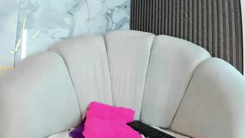 Dulce online show from April 14, 5:02 am