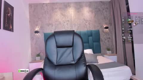 Snapshot of dulcerose01 chatting on October 26, 8:59 pm Dulce Rose online show from October 26, 8:59 pm