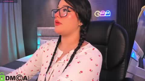 Dulce Rose online show from April 18, 4:38 am