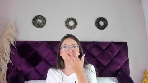 dulcevela online show from March 2, 4:28 am