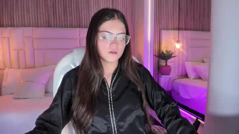 dulcevela online show from November 8, 5:12 pm