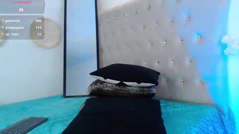 Dulcey online show from September 19, 9:43 am