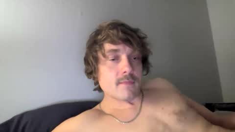 Snapshot of dumbfithungdildoboy chatting on December 14, 8:52 am dumbfithungdildoboy online show from December 14, 8:52 am