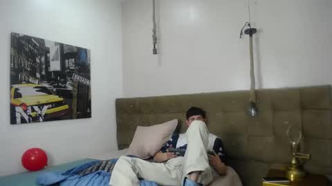 Snapshot of dumbito73 chatting on March 5, 9:26 pm Dumbito73 online show from March 5, 9:26 pm