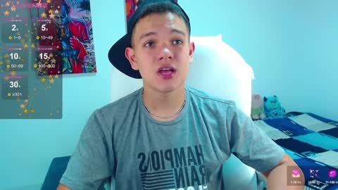Snapshot of dunkan_kravitz chatting on December 11, 9:34 pm Dunkan Kravitz online show from December 11, 9:34 pm