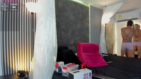 Duriel online show from February 6, 12:05 pm