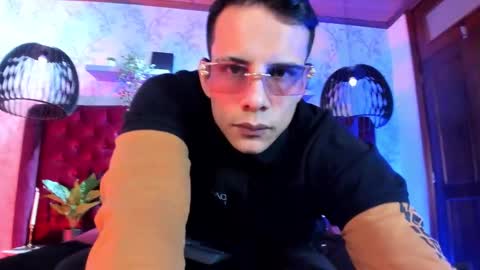 Dustin Sonne online show from December 16, 3:33 am