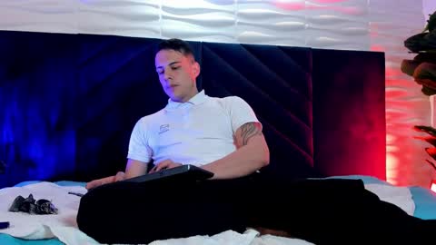 Dustin Sonne online show from December 23, 3:37 am