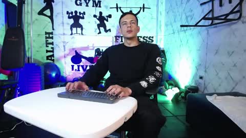 Dustin Sonne online show from April 8, 3:39 am