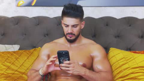 Snapshot of dustinkeent chatting on November 4, 11:04 pm Dustin online show from November 4, 11:04 pm