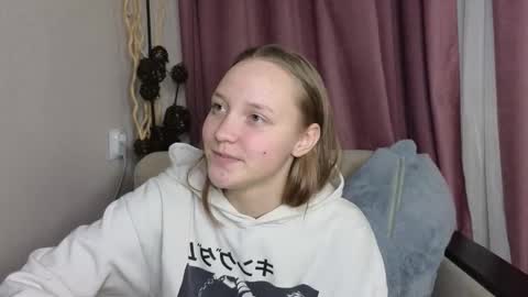 Snapshot of dustydeida chatting on January 18, 7:06 pm Jenny online show from January 18, 7:06 pm