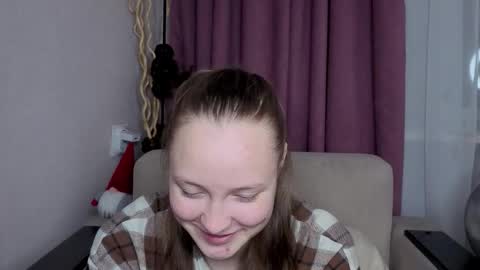 Snapshot of dustydeida chatting on March 3, 8:15 pm Jenny online show from March 3, 8:15 pm