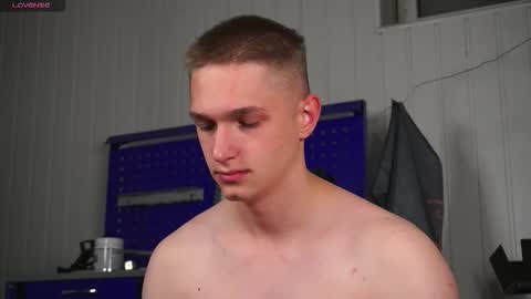 Dustyn online show from October 16, 4:41 pm