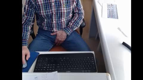 dutchpornking2 online show from March 5, 11:06 am