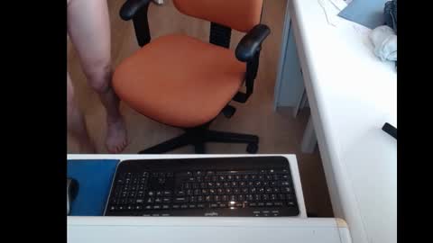 dutchpornking2 online show from March 8, 3:45 pm